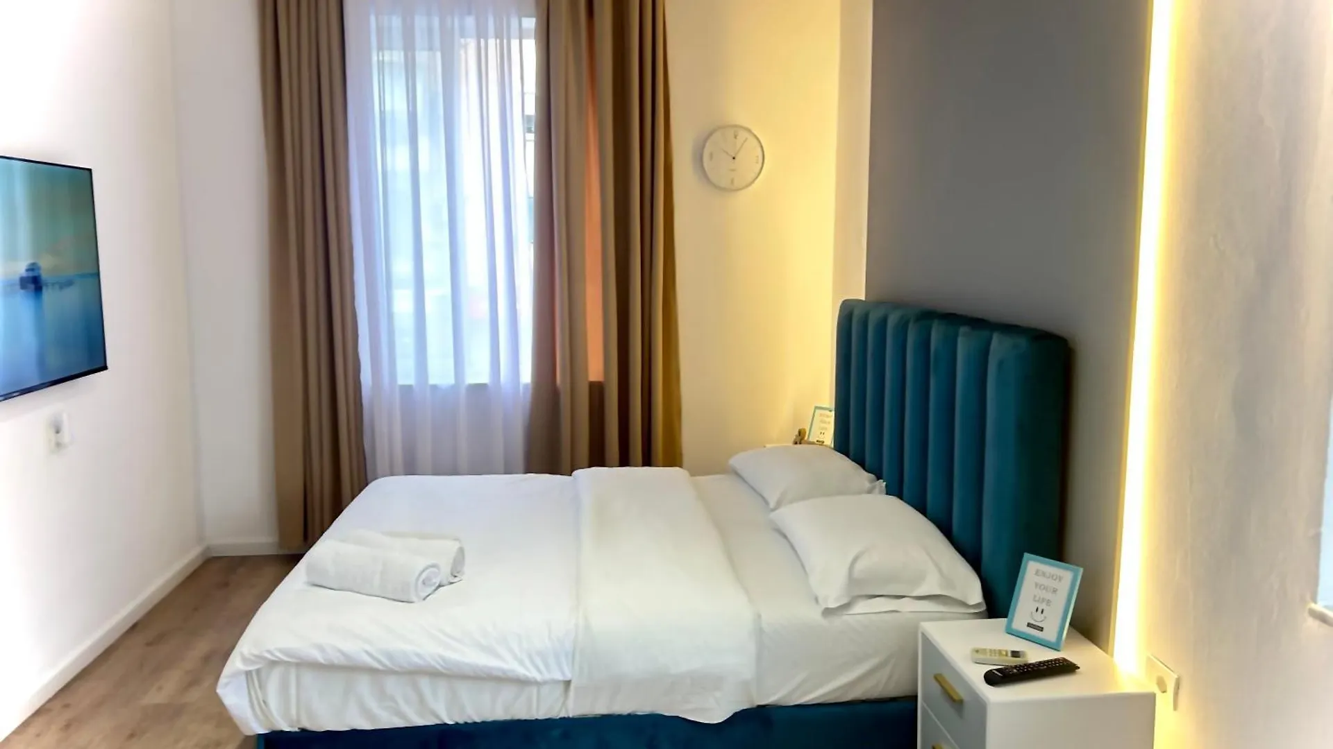 Melody Apartments טיראנה